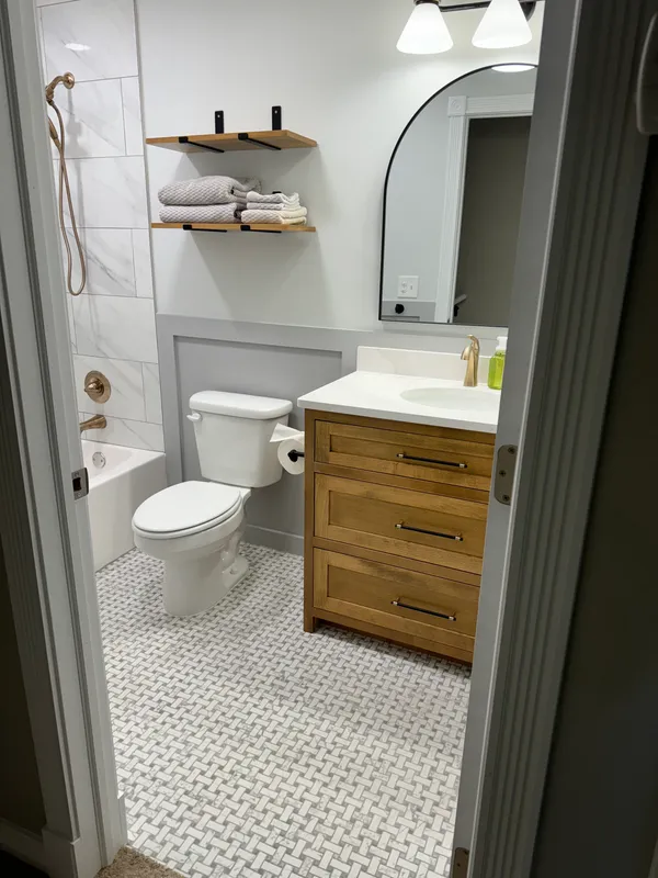 Italian Marble Bathroom - Image 2