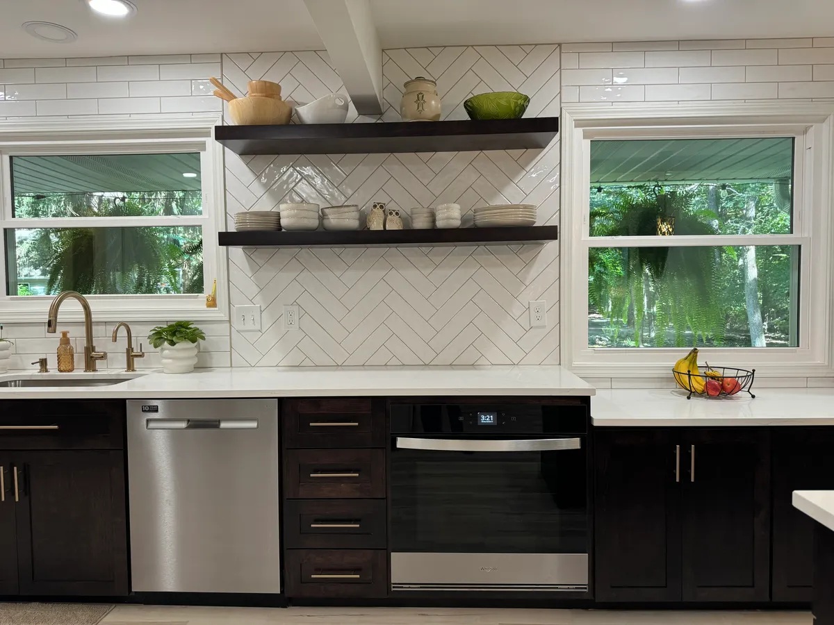 Kitchen, Dining & Entry - Image 5