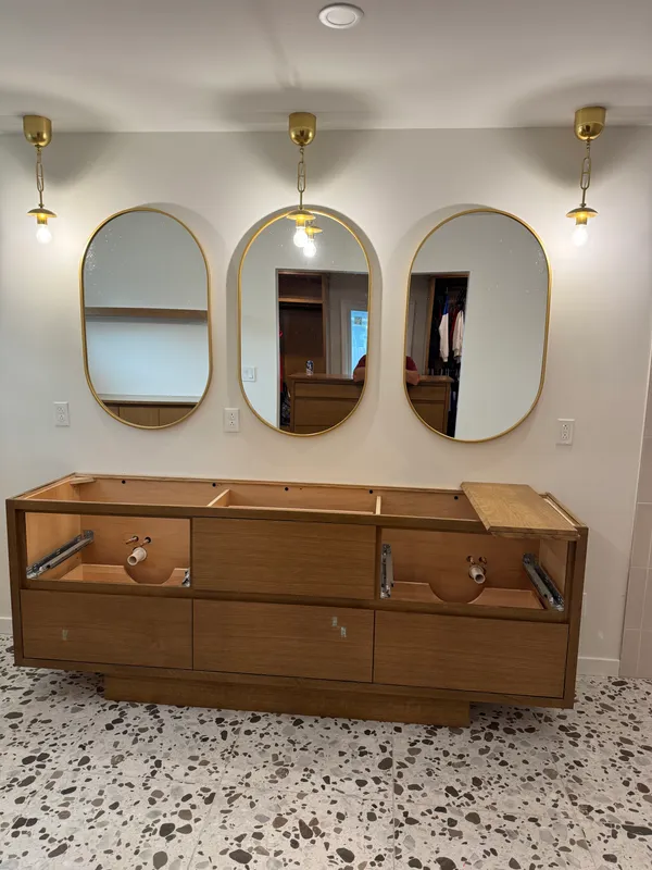 Master Bath & Closet - Image 4